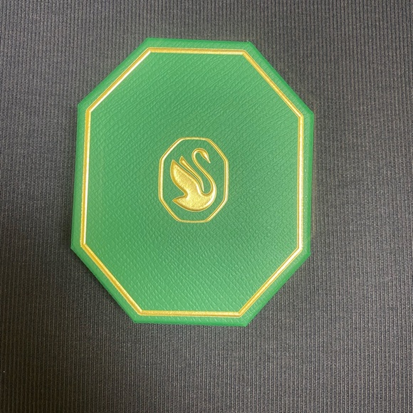 NEW IN BOX SWAROVSKI Crystal Snowflake Ornament - Picture 2 of 4